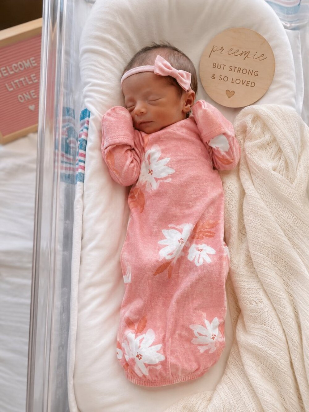 Carter’s Preemie Floral Sleep Gown 🌸
